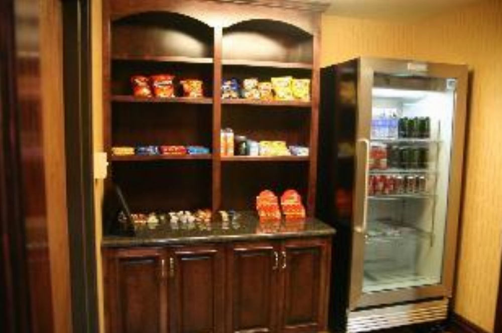 Best Western Plus Midwest Inn & Suites Image 13