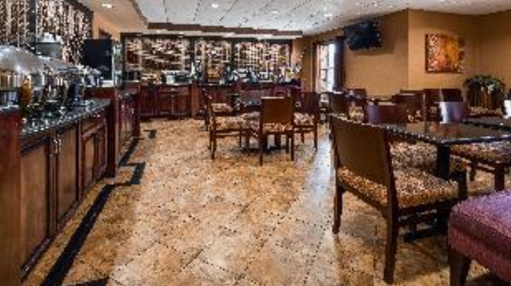 Best Western Plus Midwest Inn & Suites